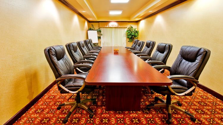 Holiday Inn Express Hotel & Suites Meeting