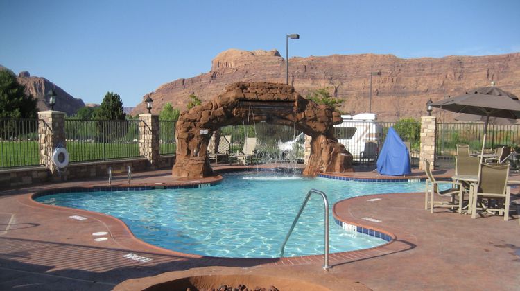 Holiday Inn Express Hotel & Suites Pool