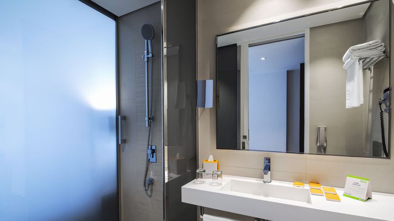 <b>Centro Salama Room</b>. Images powered by <a href="https://www.leonardoworldwide.com/" title="Leonardo Worldwide" target="_blank">Leonardo</a>.