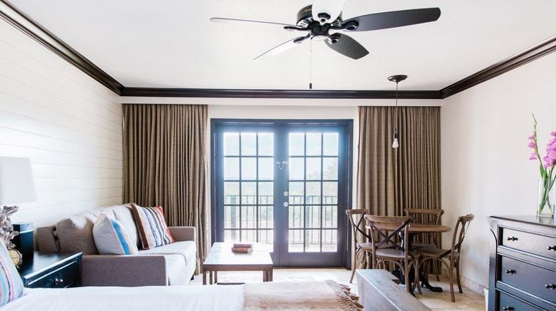 <b>Hillside Boutique Hotel Suite</b>. Images powered by <a href="https://www.leonardoworldwide.com/" title="Leonardo Worldwide" target="_blank">Leonardo</a>.