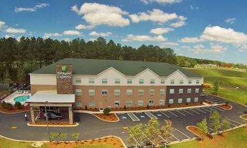 Holiday Inn Express & Suites