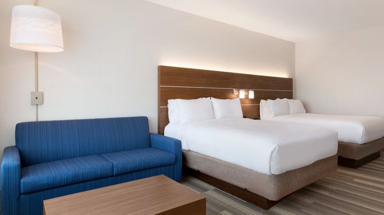 <b>Holiday Inn Express/Suites Cincinnati NE Room</b>. Images powered by <a href="https://www.leonardoworldwide.com/" title="Leonardo Worldwide" target="_blank">Leonardo</a>.