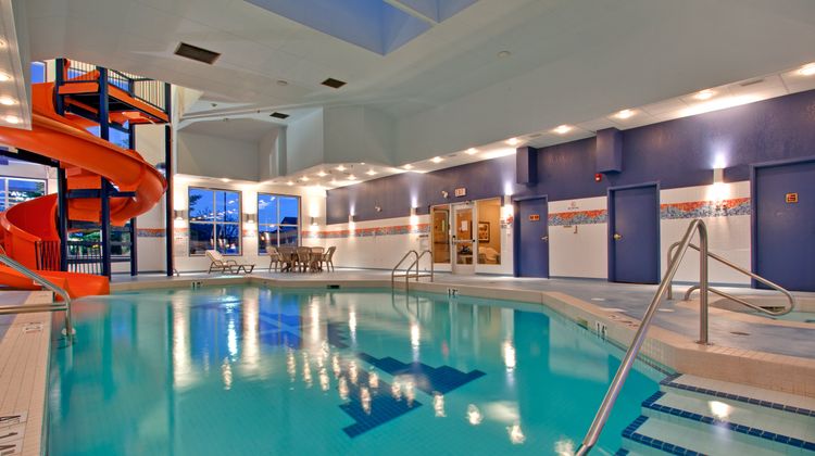 Holiday Inn Express Pool