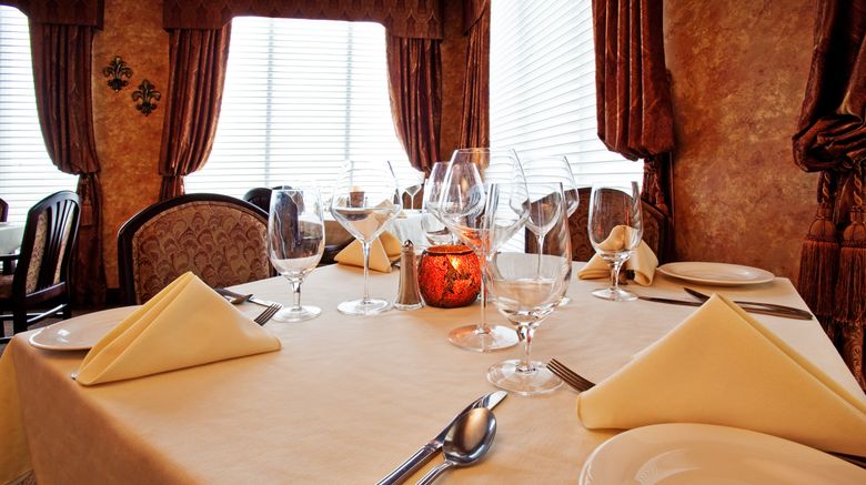 <b>Holiday Inn Quincy East Restaurant</b>. Images powered by <a href="https://www.leonardoworldwide.com/" title="Leonardo Worldwide" target="_blank">Leonardo</a>.