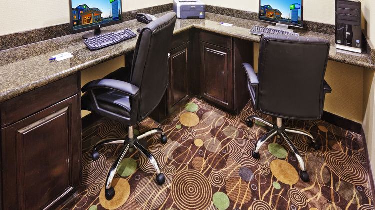 Holiday Inn Express & Stes Okmulgee Other
