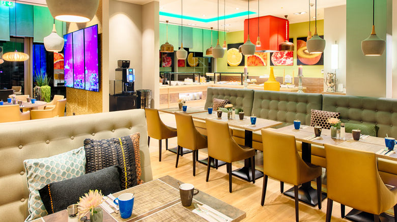 <b>Leonardo Hotel Munich City South Restaurant</b>. Images powered by <a href="https://www.leonardoworldwide.com/" title="Leonardo Worldwide" target="_blank">Leonardo</a>.