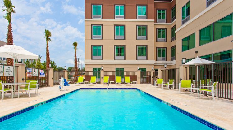Holiday Inn Express & Suites Houston SW Pool
