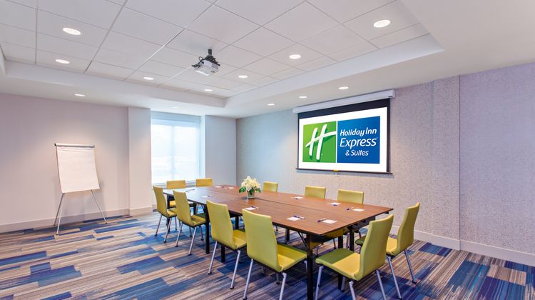 Holiday Inn Express & Suites Houston SW Meeting