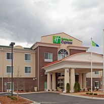 Holiday Inn Express Pembroke