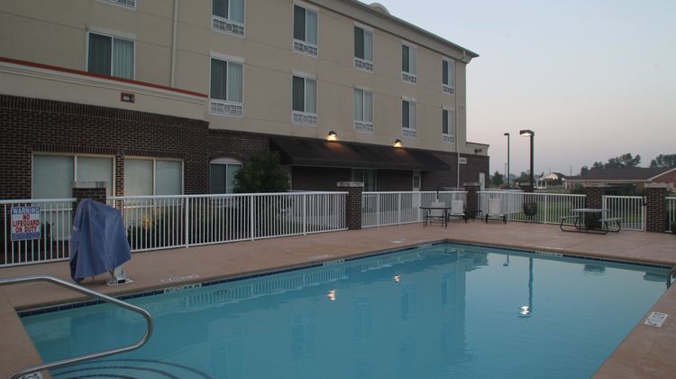 Holiday Inn Express Pembroke Pool