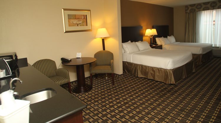 Holiday Inn Express Pembroke Room