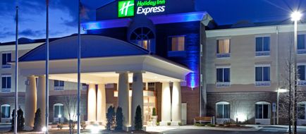 Holiday Inn Express Pembroke Exterior