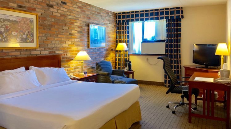 Holiday Inn Express Toronto East Room