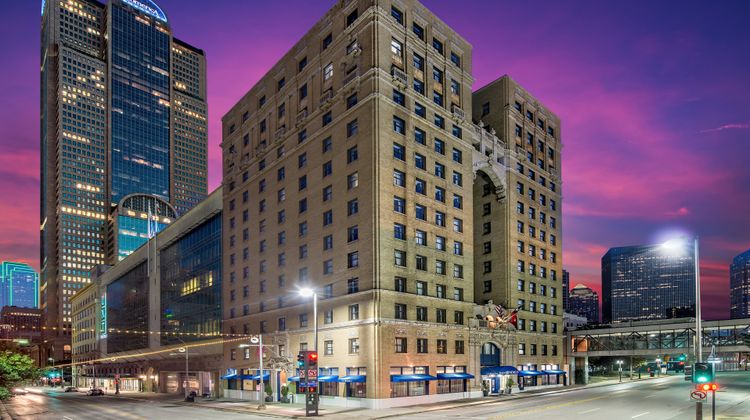 Hotel Indigo Dallas Downtown Exterior