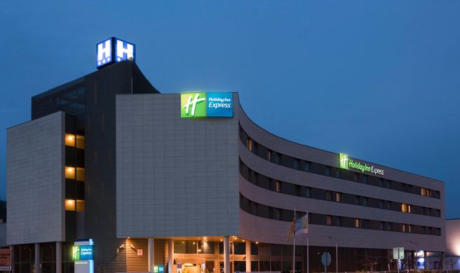 Holiday Inn Express Barcelona Exterior