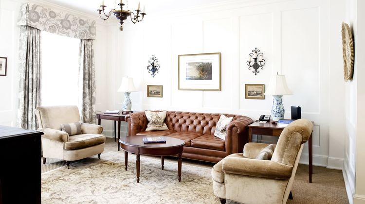 Planters Inn Suite