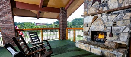 Wild Bear Inn Exterior