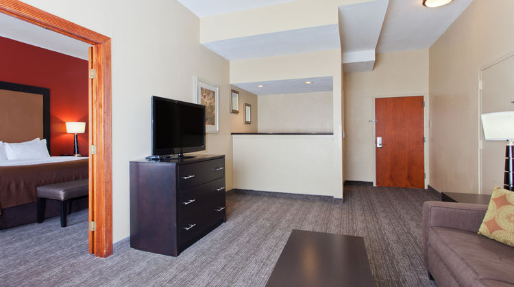 Holiday Inn Shreveport Downtown Suite