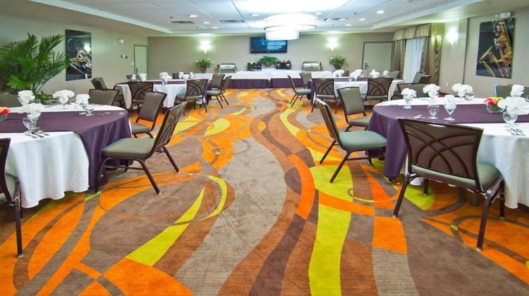 Holiday Inn Hotel & Suites Ballroom