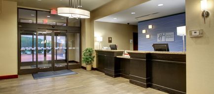 Holiday Inn Express Natchez South Exterior