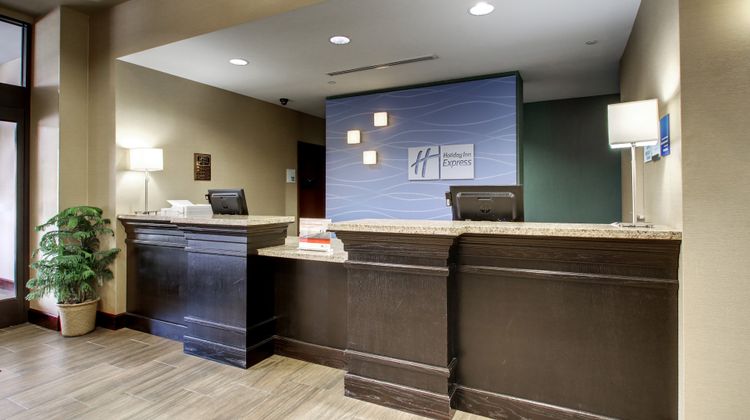Holiday Inn Express Natchez South Lobby