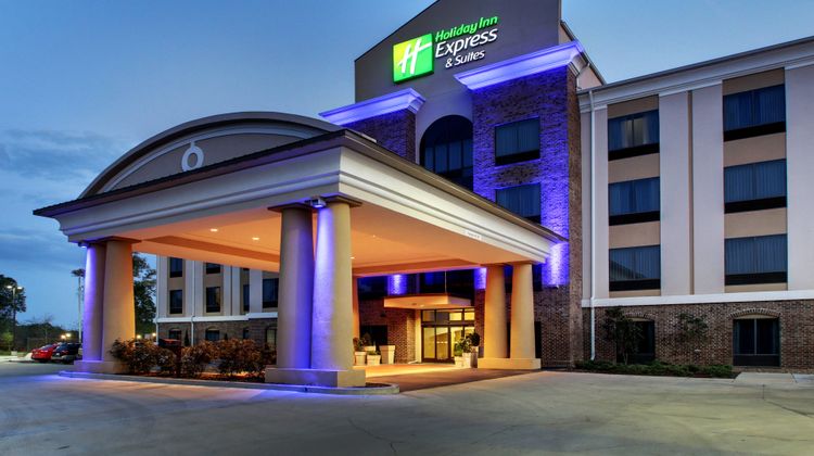 Holiday Inn Express Natchez South Exterior