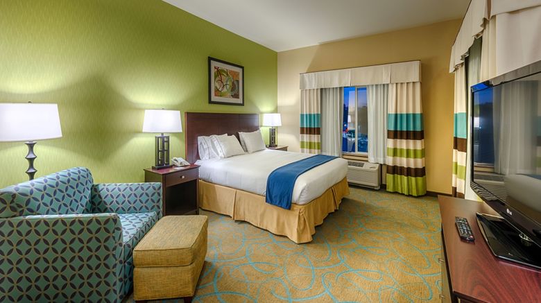 <b>Holiday Inn Express & Suites Red Bluff Room</b>. Images powered by <a href="https://www.leonardoworldwide.com/" title="Leonardo Worldwide" target="_blank">Leonardo</a>.