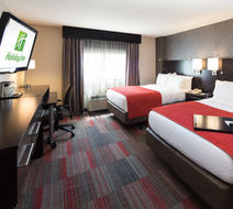 Holiday Inn Milwaukee Riverfront Room