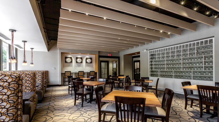 Holiday Inn Chicago North-Evanston Restaurant