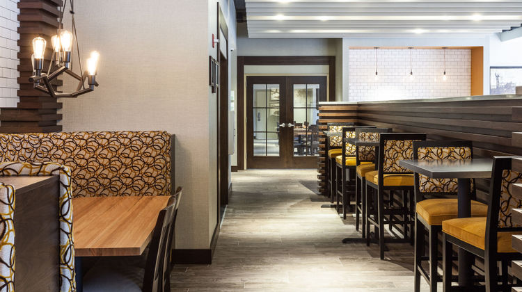 Holiday Inn Chicago North-Evanston Restaurant
