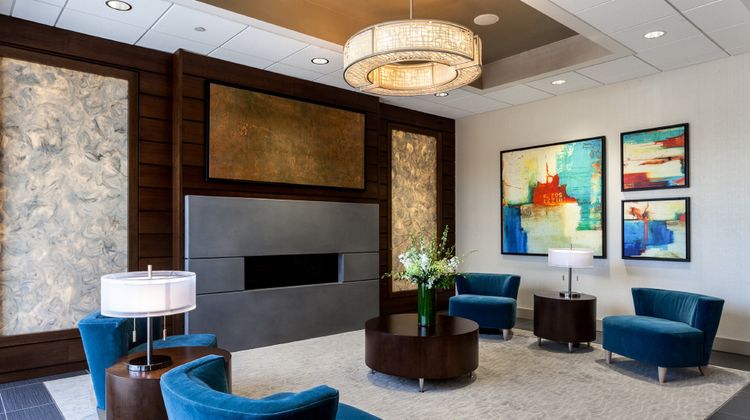 Holiday Inn Chicago North-Evanston Lobby