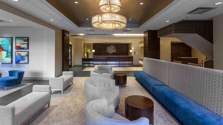 Holiday Inn Chicago North-Evanston Lobby