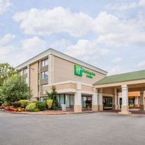 Holiday Inn Hotel & Suites