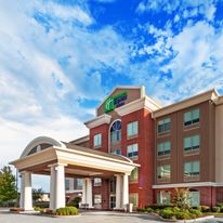 Holiday Inn Express & Suites Shreveport