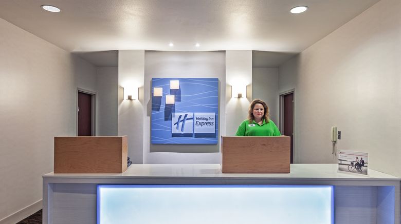 <b>Holiday Inn Express & Suites Shreveport Lobby</b>. Images powered by <a href="https://www.leonardoworldwide.com/" title="Leonardo Worldwide" target="_blank">Leonardo</a>.