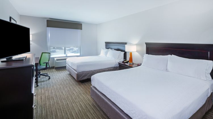 Holiday Inn Express & Suites Shreveport Room