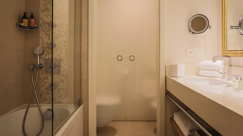 <b>Hotel Chateau De Valmer Suite</b>. Images powered by <a href="https://www.leonardoworldwide.com/" title="Leonardo Worldwide" target="_blank">Leonardo</a>.