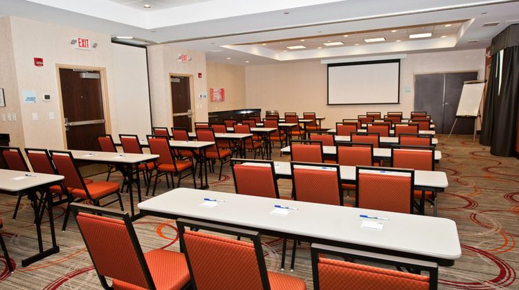 Holiday Inn Express/Stes Columbus Easton Meeting