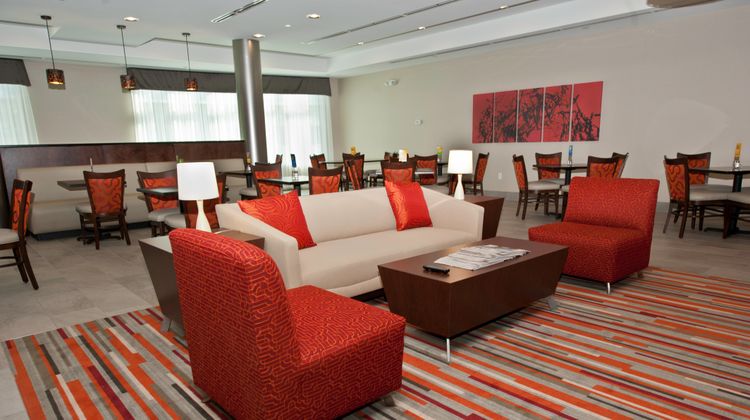 Holiday Inn Express/Stes Columbus Easton Restaurant