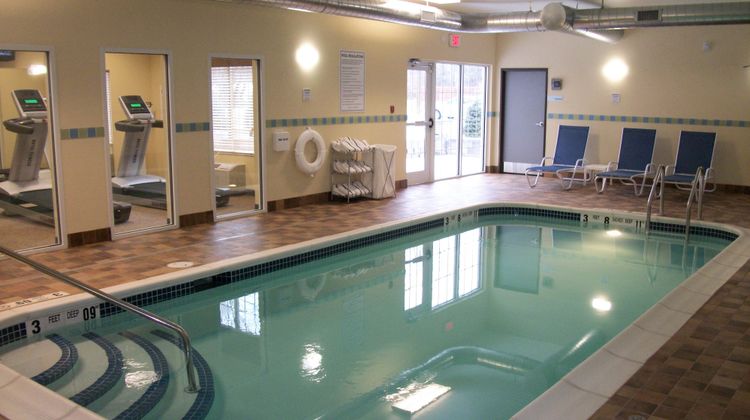 Holiday Inn Express Pool