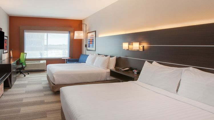 Holiday Inn Express/Stes Indianapolis Room