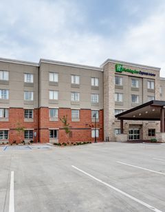 Holiday Inn Express & Suites Manhattan