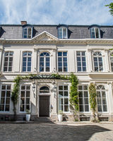 Clarance Hotel