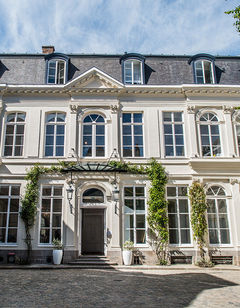 Clarance Hotel