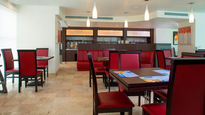 <b>Holiday Inn Express Queretaro Restaurant</b>. Images powered by <a href="https://www.leonardoworldwide.com/" title="Leonardo Worldwide" target="_blank">Leonardo</a>.