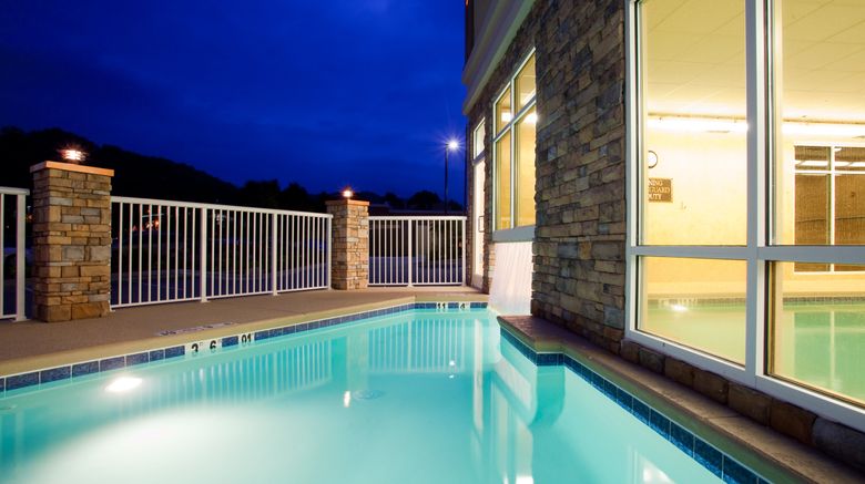 <b>Holiday Inn Asheville-Downtown Pool</b>. Images powered by <a href="https://www.leonardoworldwide.com/" title="Leonardo Worldwide" target="_blank">Leonardo</a>.