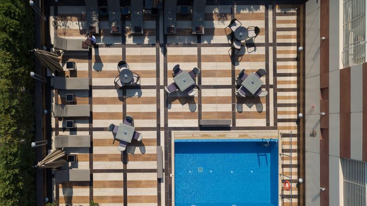 Crowne Plaza Athens Pool