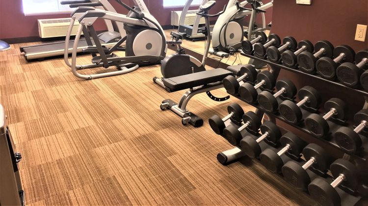 Holiday Inn Express & Suites Health Club