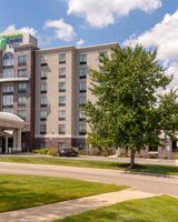 Holiday Inn Express & Suites Columbus
