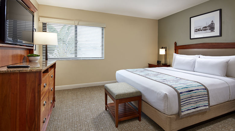 <b>Glorietta Bay Inn Suite</b>. Images powered by <a href="https://www.leonardoworldwide.com/" title="Leonardo Worldwide" target="_blank">Leonardo</a>.